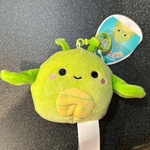 Squishmallow grasshopper Pilar clip